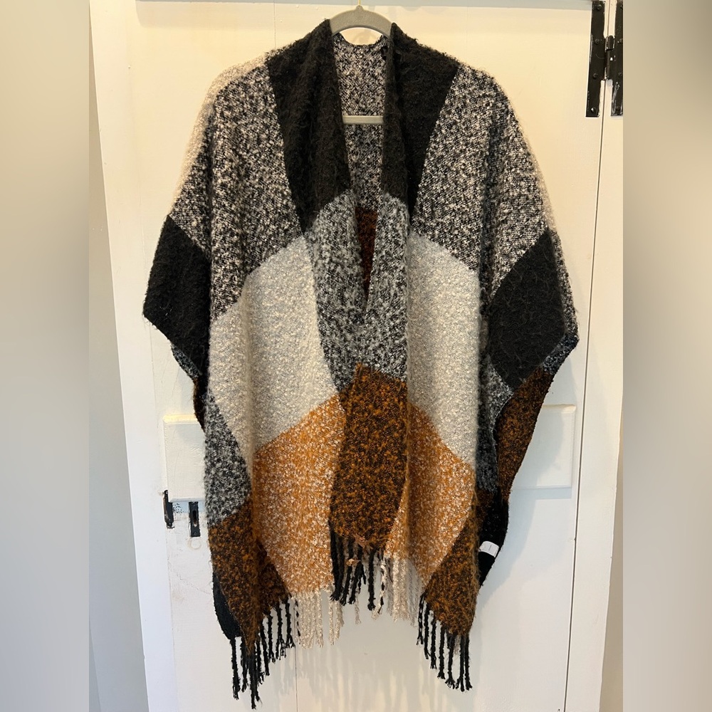 Echo Winter Shawl